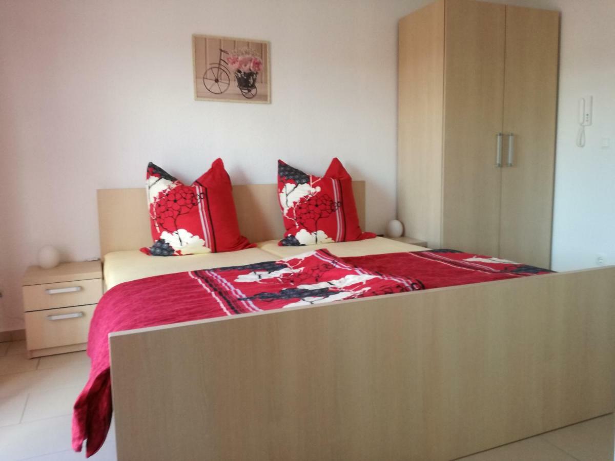 Apartment Juric โตรกีร์ ภายนอก รูปภาพ