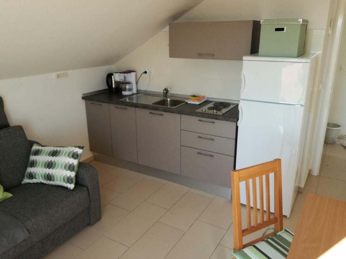 Apartment Juric โตรกีร์ ภายนอก รูปภาพ