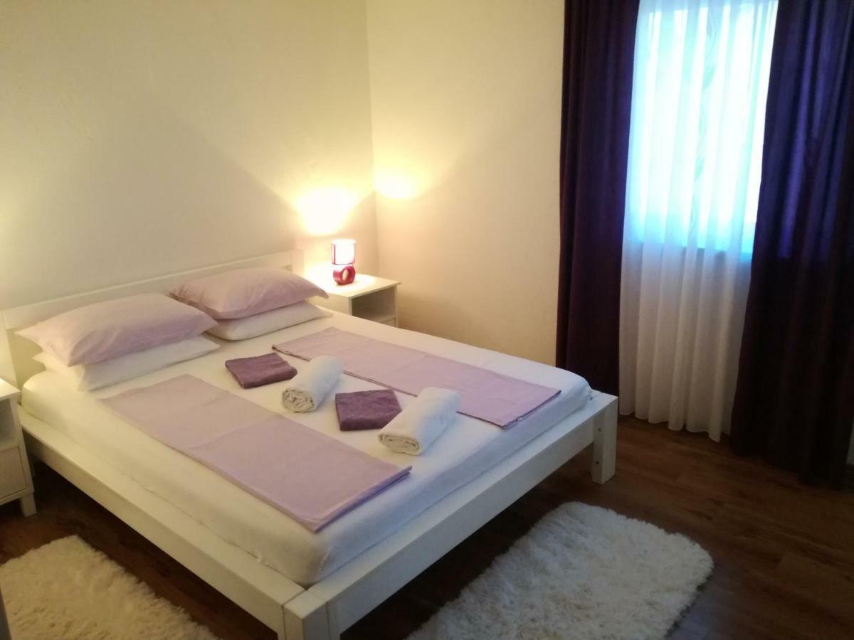 Apartment Juric โตรกีร์ ภายนอก รูปภาพ