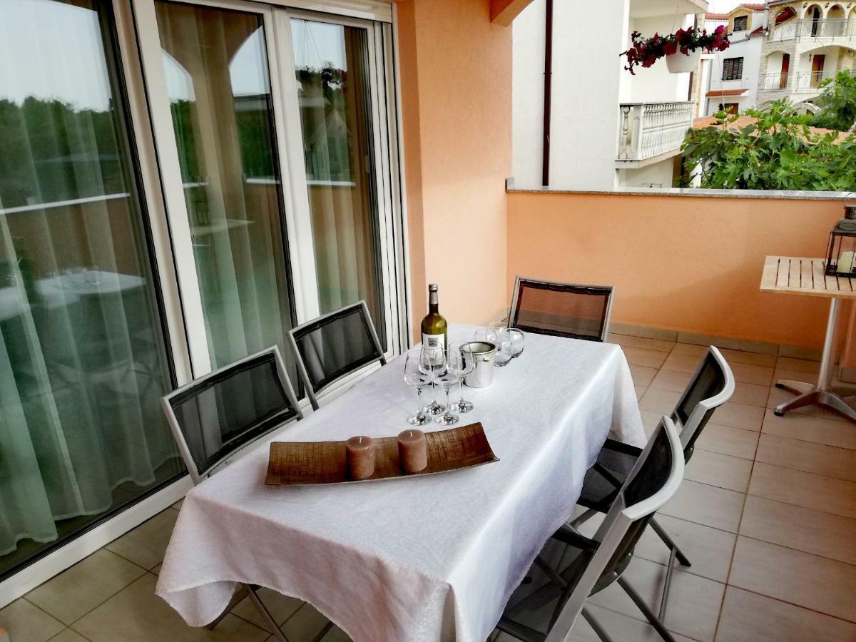 Apartment Juric โตรกีร์ ภายนอก รูปภาพ